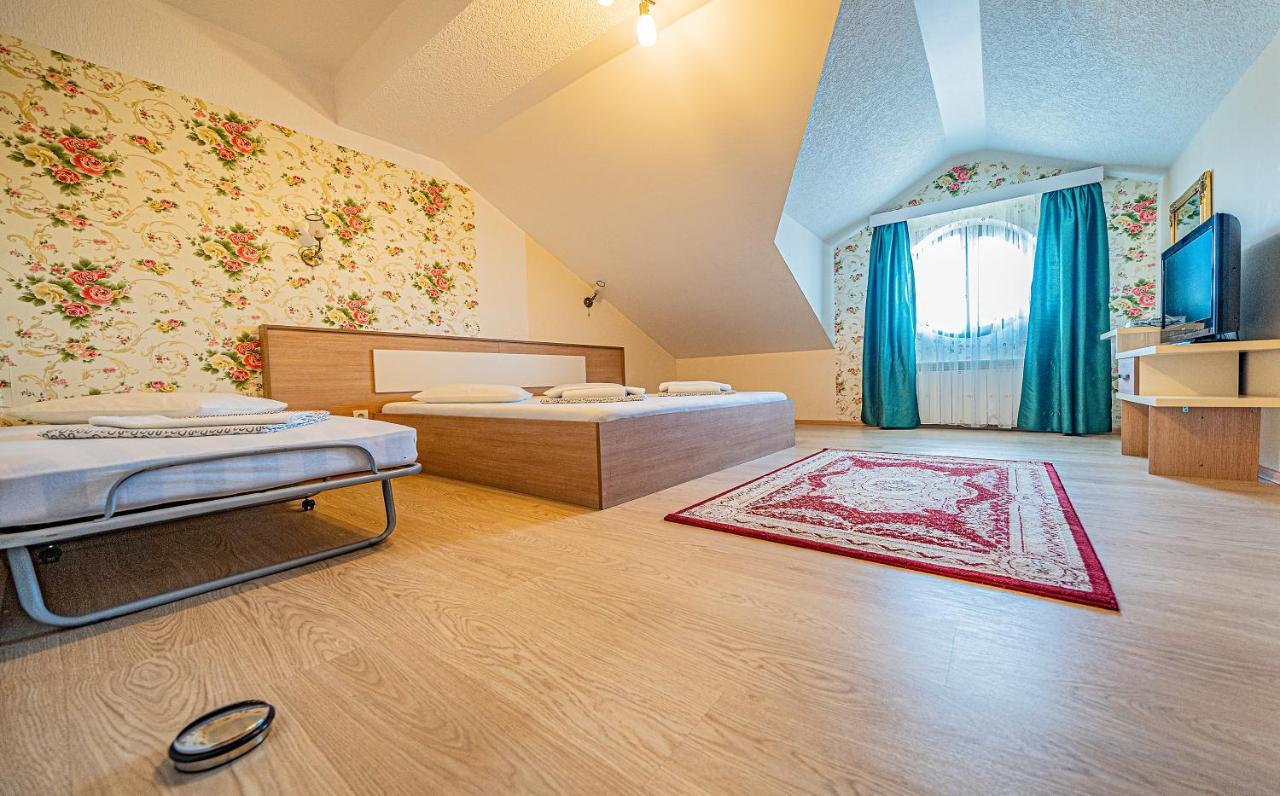 Pension Onix Vienna Airport Hotel Maria Ellend Bagian luar foto