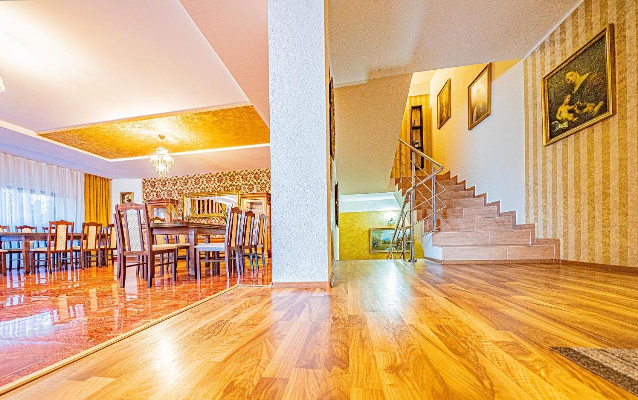 Pension Onix Vienna Airport Hotel Maria Ellend Bagian luar foto